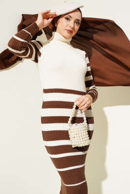 Boğazlı Çizgili Fitilli Triko Elbise Kahve - Thumbnail