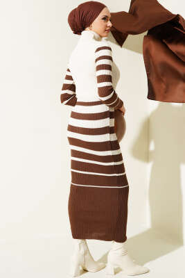 Boğazlı Çizgili Fitilli Triko Elbise Kahve - Thumbnail