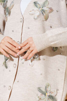 Çiçekli Taşlı Hırkalı Triko İkili Takım Vizon - Thumbnail