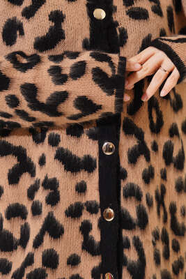 Gold Düğmeli Leopar Desen Triko Hırka Bisküvi - Thumbnail