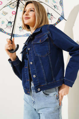 Metal Düğmeli Cepli Kısa Kot Ceket Lacivert - Thumbnail