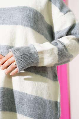 Yatay Çizgili Yumoş Triko Tunik Gri - Thumbnail