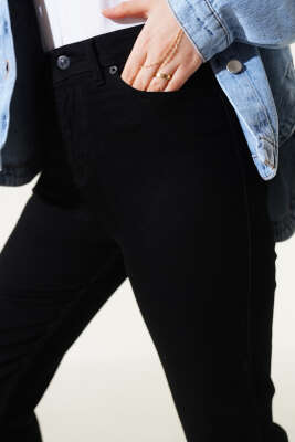 Kesik Dar Paça Pantolon Siyah - Thumbnail