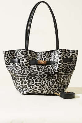 Kemer Detaylı Omuz Çantası Gri Leopar - Thumbnail