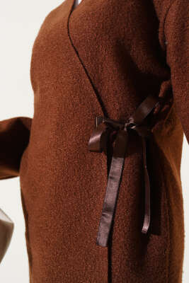 Önü Kurdeleli Buklet Ceket Kahve - Thumbnail