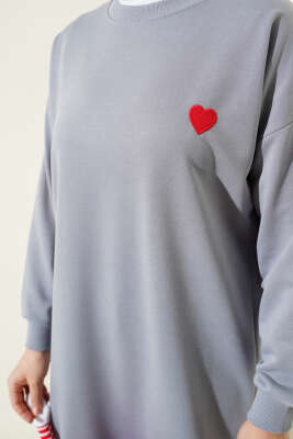 Kalp Nakışlı Uzun Tunik Gri - Thumbnail