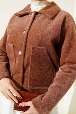 Gömlek Yaka Çıtçıtlı Kısa Ceket Camel - Thumbnail