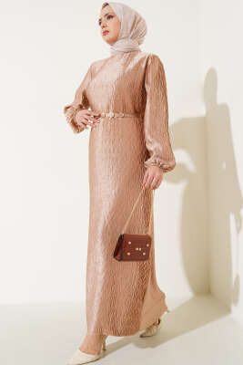 Pazarium - Büzgü Pliseli Kuşaklı Elbise Bej