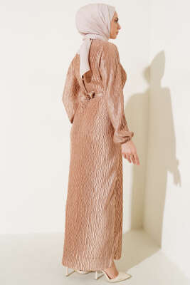 Büzgü Pliseli Kuşaklı Elbise Bej - Thumbnail