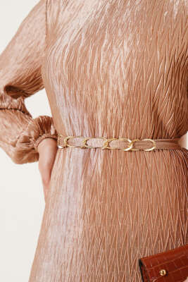 Büzgü Pliseli Kuşaklı Elbise Bej - Thumbnail