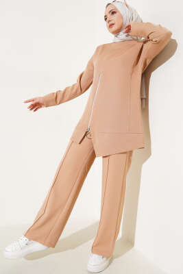 Pazarium - Önü Fermuarlı Tunik İkili Takım Camel