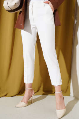 Kuş Gözü Detaylı Büyük Beden Pantolon Ekru - Thumbnail