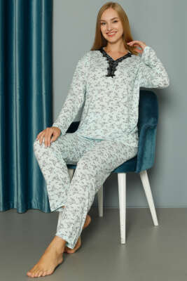 Pazarium - Yakası V Dantelli Desenli Viskon Pijama Takımı Buz Mavisi