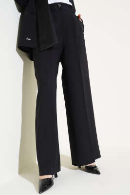 Düğmeli Pileli Geniş Paça Pantolon Siyah - Thumbnail