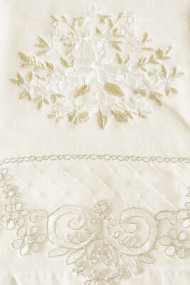 Nakış İşlemeli Kutulu El Yüz Havlusu Gold - Thumbnail