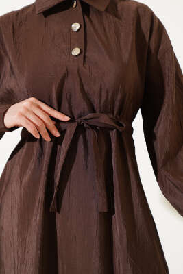 Kırışık Doku Yarım Düğmeli Elbise Kahve - Thumbnail