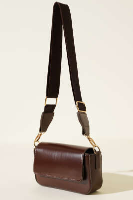 Pazarium - Tek Gözlü Mıknatıslı Kol Çantası Kahve