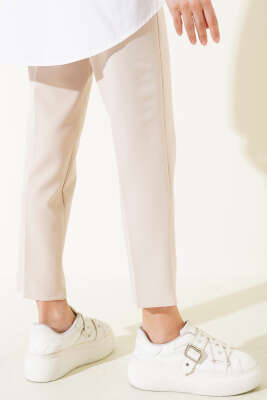 Beli Lastikli Dar Paça Pantolon Bej - Thumbnail