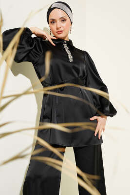 Yakası Taşlı Kuşaklı Saten İkili Takım Siyah - Thumbnail