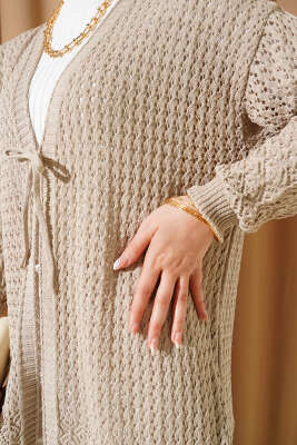 Delikli İp Bağcıklı Triko Hırka Bej - Thumbnail