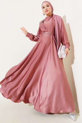 Pazarium - Önü Çapraz Piliseli Saten Elbise Pudra