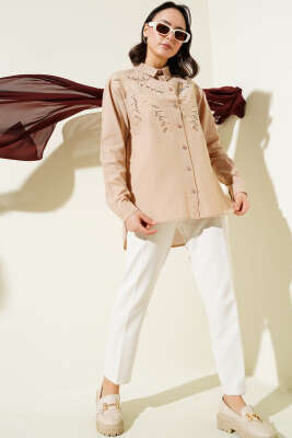 Yaprak Nakışlı Taşlı Gömlek Latte - Thumbnail