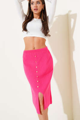 Pazarium - Düğme Detaylı Yırtmaçlı Triko Midi Etek Fuşya