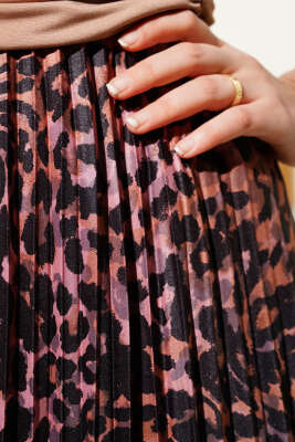 Karışık Desenli Piliseli Etek Pudra - Thumbnail