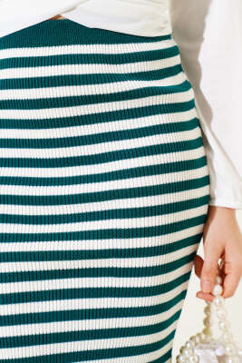 Çizgili Bel Lastikli Triko Midi Etek Zümrüt - Thumbnail