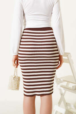 Çizgili Bel Lastikli Triko Midi Etek Kahve - Thumbnail