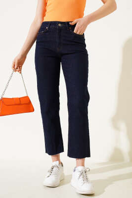 Kesik Dar Paça Mom Jeans Pantolon Lacivert - Thumbnail