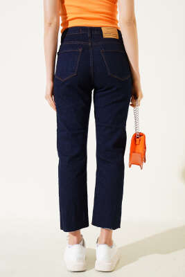 Kesik Dar Paça Mom Jeans Pantolon Lacivert - Thumbnail