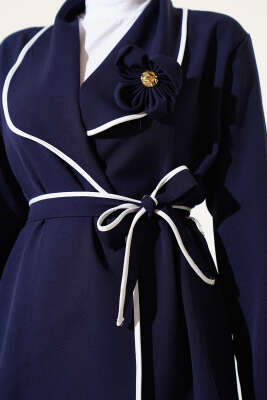 Çiçek Aksesuarlı Biyeli İkili Takım Lacivert - Thumbnail