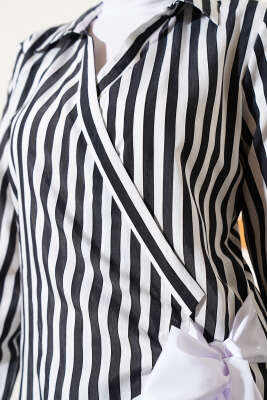 Yandan Bağlamalı Çizgili Kimono Siyah - Thumbnail