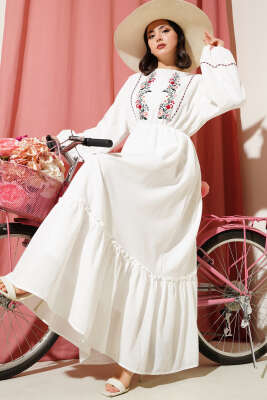 Önü Çiçek Nakışlı Bel Lastikli Elbise Beyaz - Thumbnail