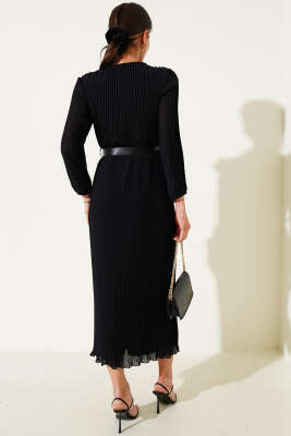 Kemerli Kruvaze Yaka Pileli Midi Elbise Siyah - Thumbnail