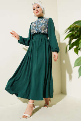 Pazarium - Önü Tül Çiçekli Kuşaklı Elbise Zümrüt