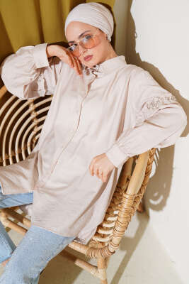 Pazarium - Kolu İnci Detaylı Gömlek Bej