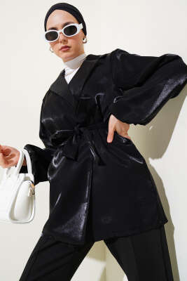 Kuşaklı Balon Kol Parlak Ceket Siyah - Thumbnail