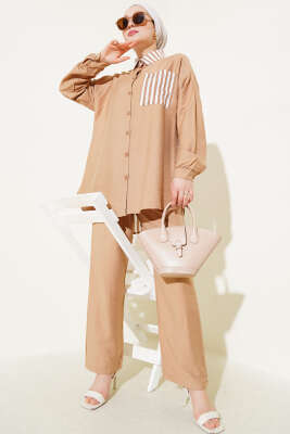 Pazarium - Çizgi Detaylı Cepli Gömlek İkili Takım Latte