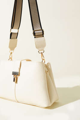 Baget Kilitli Kol Çantası Krem - Thumbnail