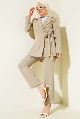 Pazarium - Yanı Bağlamalı Ceketli İkili Takım Bej