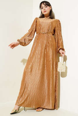 Pazarium - Kuşaklı Büzgü Piliseli Elbise Latte