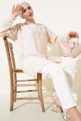 Pazarium - Omuz Taş Şeritli Gömlek Bej