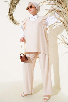 Pazarium - Omuz Fırfırlı Süveterli Üçlü Takım Bej