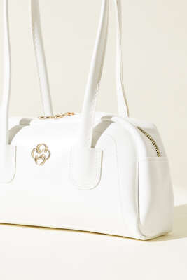 Uzun Kulplu Fermuarlı Rugan Çanta Beyaz - Thumbnail