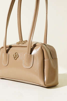 Uzun Kulplu Fermuarlı Rugan Çanta Bej - Thumbnail