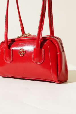 Uzun Kulplu Fermuarlı Rugan Çanta Kırmızı - Thumbnail