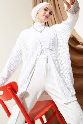 Delikli İp Bağcıklı Triko Hırka Beyaz - Thumbnail