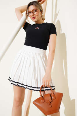 Ayıcık Nakışlı Kısa Kol Crop Siyah - Thumbnail